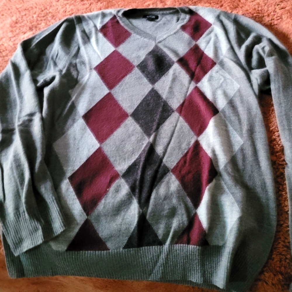 Apt. 9 Argyle v-neck sweater